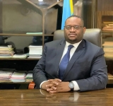 Pour sa loyauté au Chef de l'État et sa lutte contre les détournements, Doudou Fwamba reste imperturbable